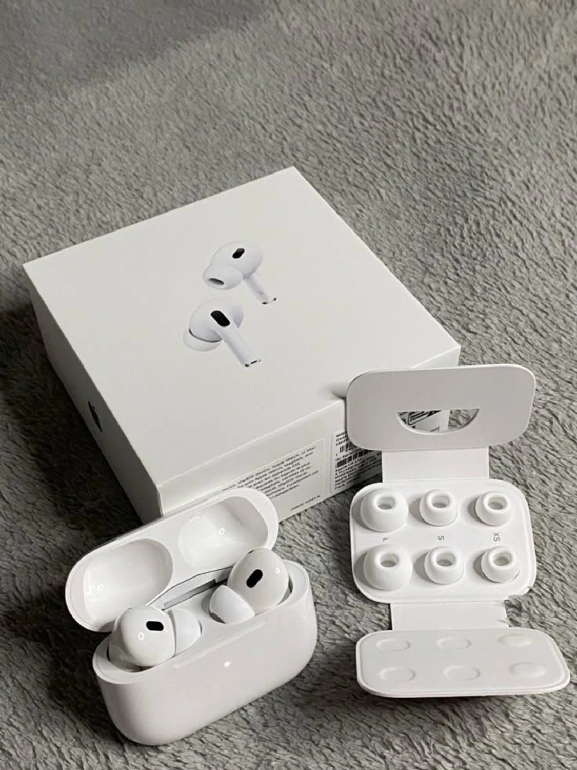 Apple AirPods Pro 2 - 1