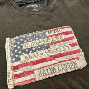 Ralph Lauren t-shirt - Denim supply RL tischa | Skick 8.25/10 | Storlek M, passar även S | Finns inga tecken på slitage eller slitnningar men små tecken på användning finns / Mvh 