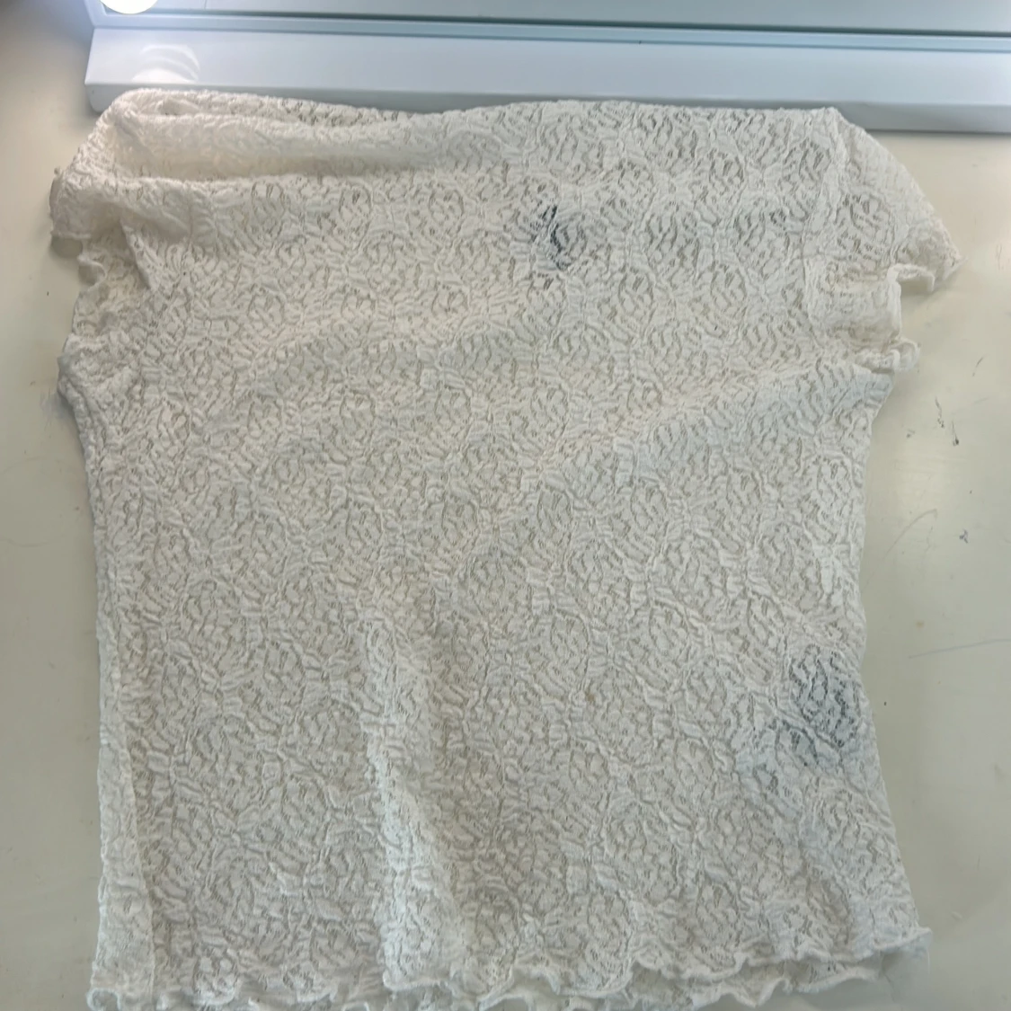 Vit tun tröja ifrån hm. - 91