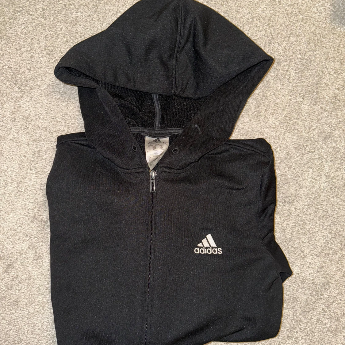 Adidas hoodie med dragkedja  - 90