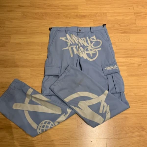 Minus2global cargos blue🟦🟦🟦 - Minus2global cargos🟦🟦🔹🔷👖👖STORLEK???