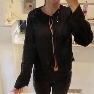 Stickad kofta  - Stickad kofta från Gina tricot, storlek XS