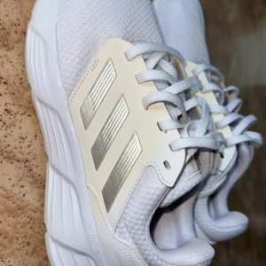 Nike skor  - Storlek 40 men tycker dom är lite små 