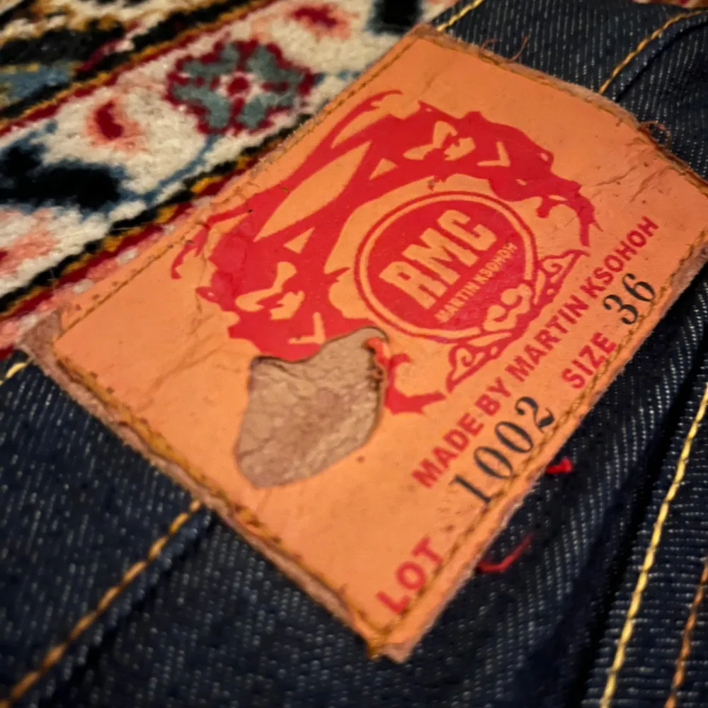 ❤️Skitsnygga asbaggy RMC jeans i jättebra skick förutom en liten skada på lappen där bak som du kan se på en av bilderna, använda väldigt sparsamt✨. Farkut & Housut.