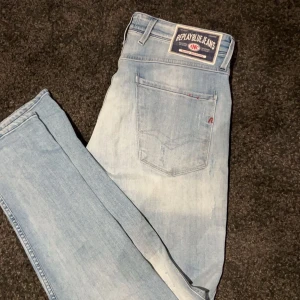 Replay jeans - Fräscha replay jeans, skriv vid frågor  Mvh, VL closet