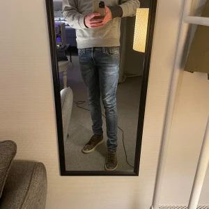 Nudie jeans  - Snygga nudie jeans i slim modell, bra skick.