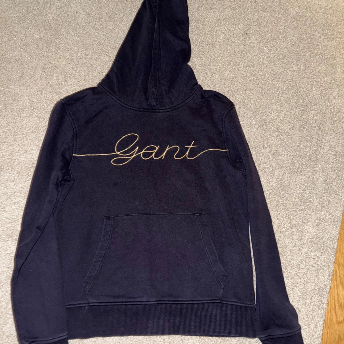 Svart hoodie från Gant - 90