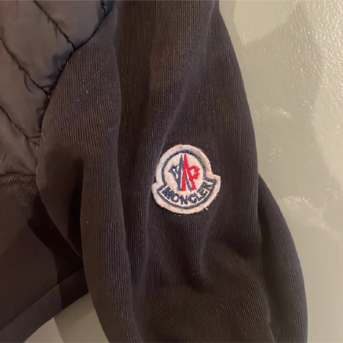 Säljer min moncler cardigan  - 91