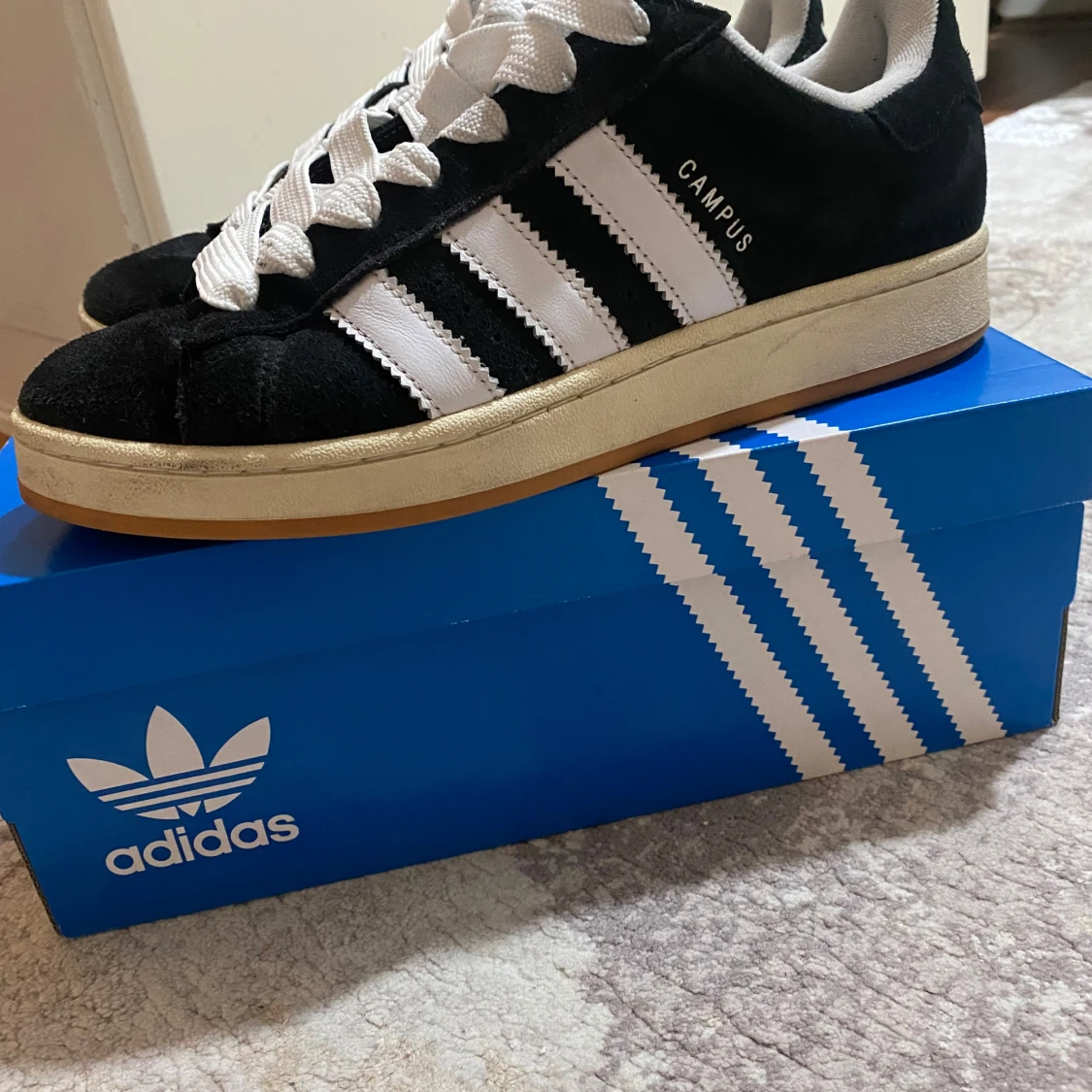 Svarta Adidas Campus sneakers - 91
