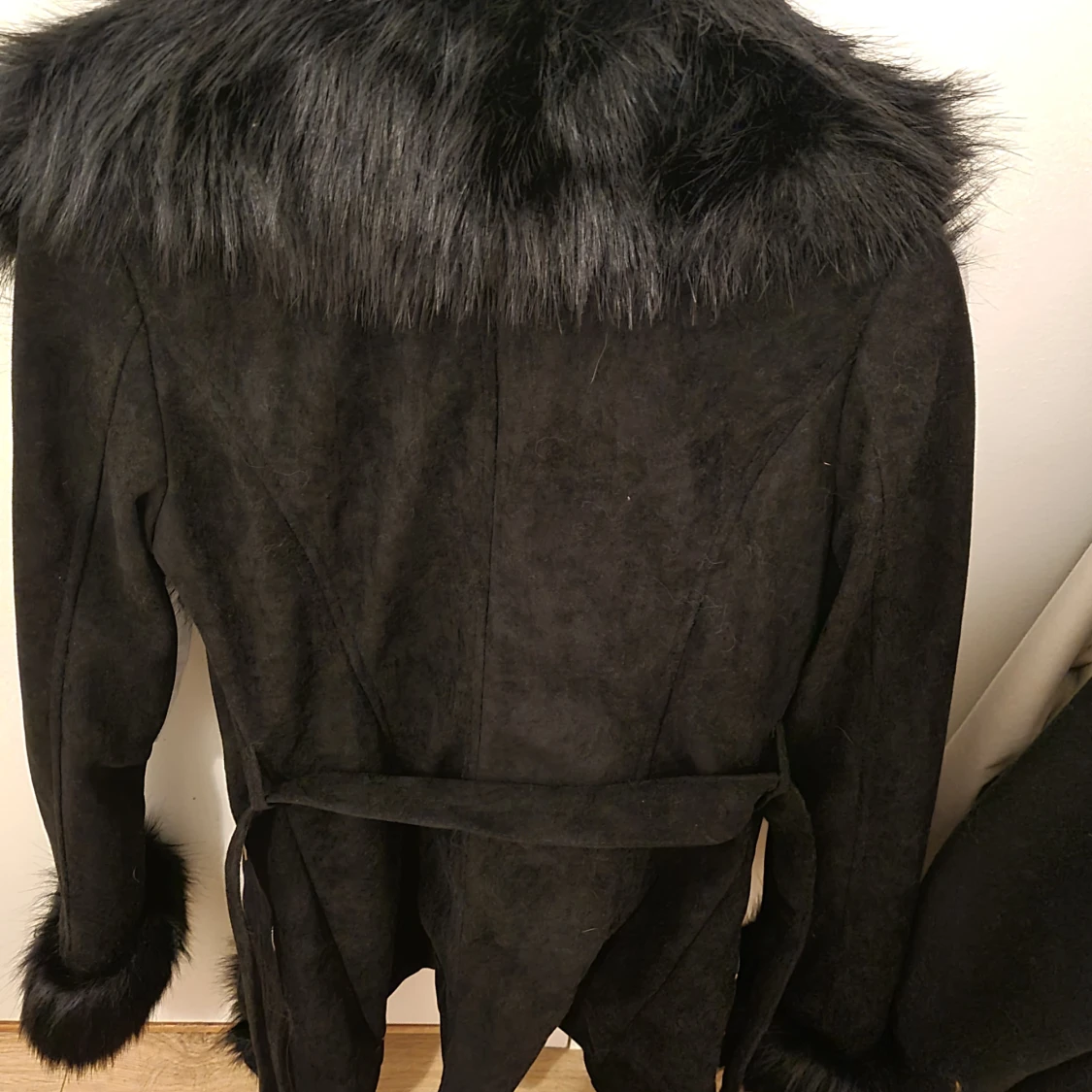 Svart pälsjacka från L'olive verte - 90