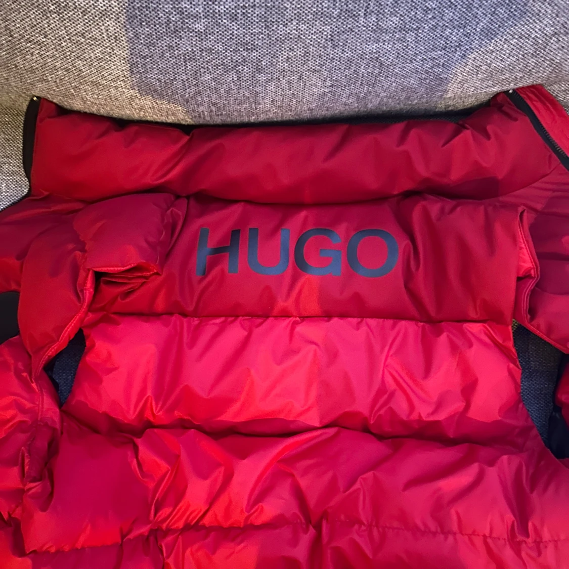 Röd dunväst från Hugo Boss - 93