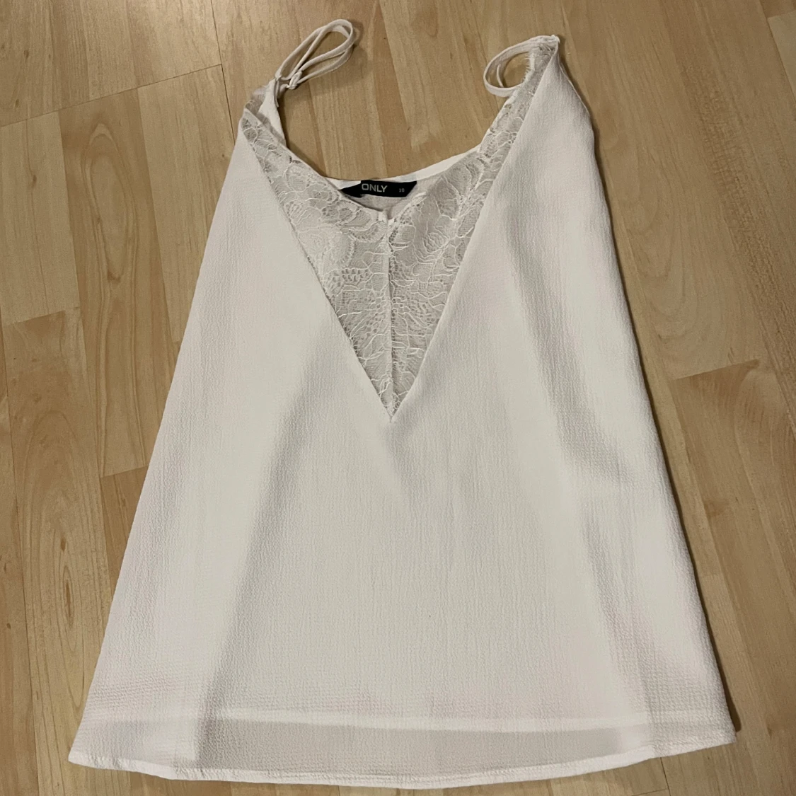 Vit linne från ONLY