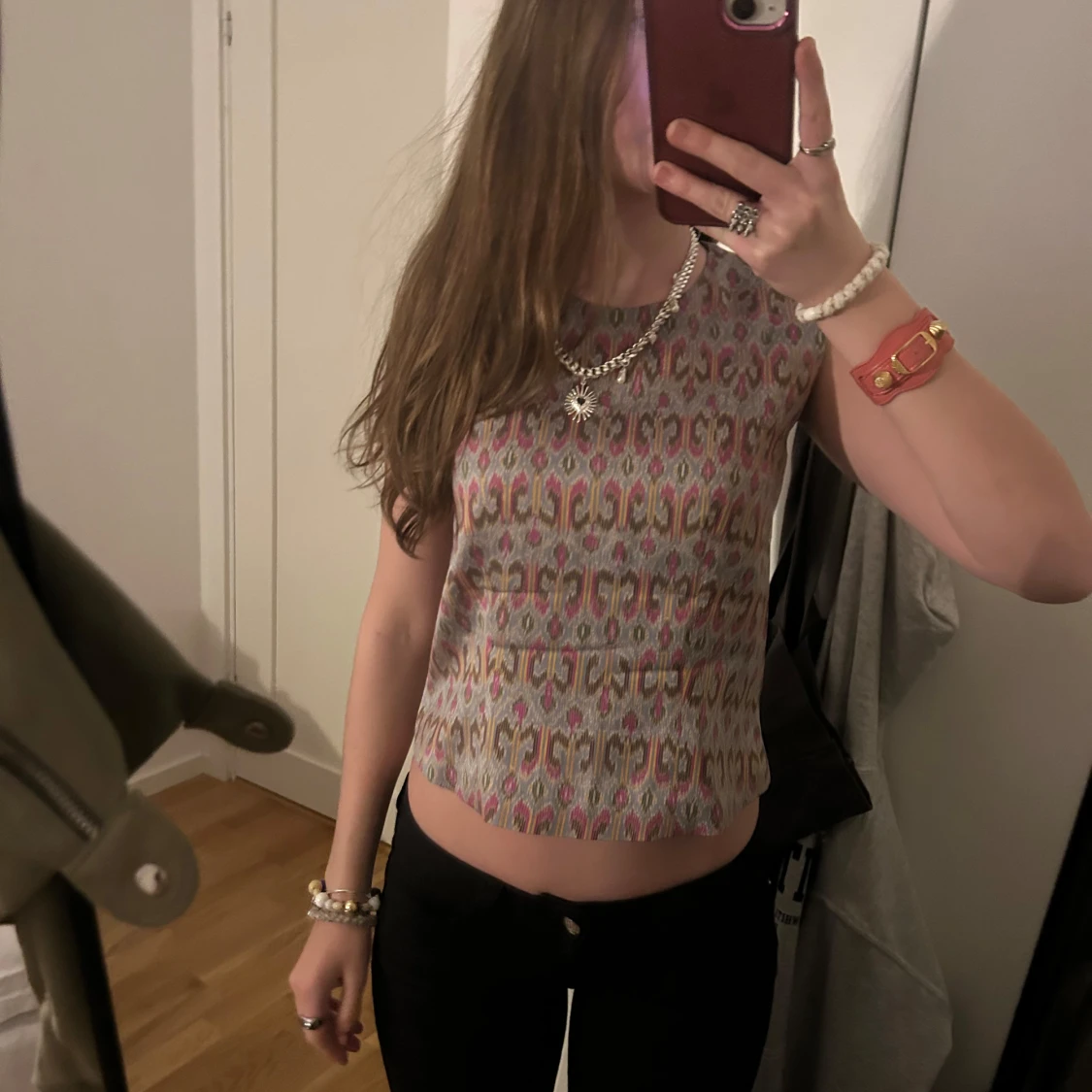 Mönstrad ärmlös topp