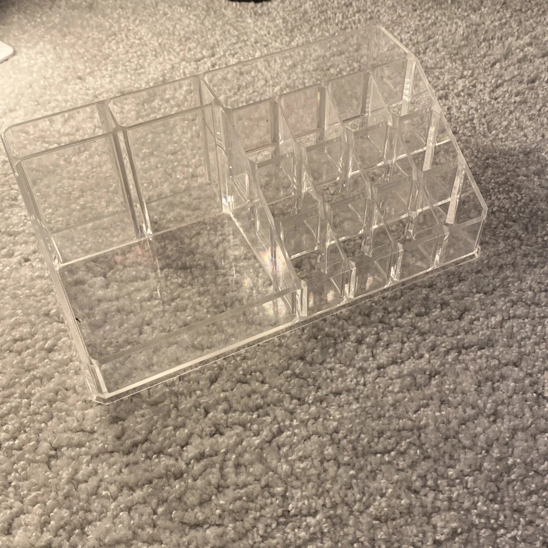 Transparent sminkorganiserare