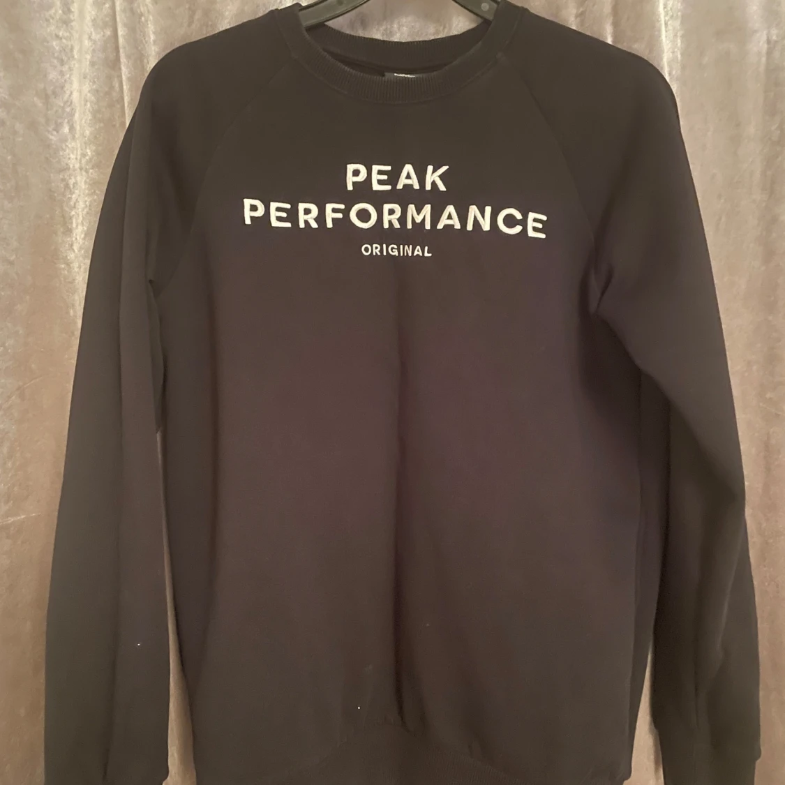 Svart tröja från Peak Performance strl 170