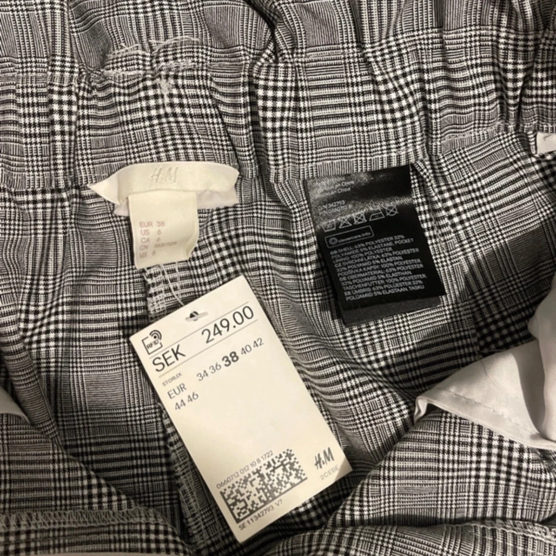 Rutiga kostymbyxor från H&M - 91