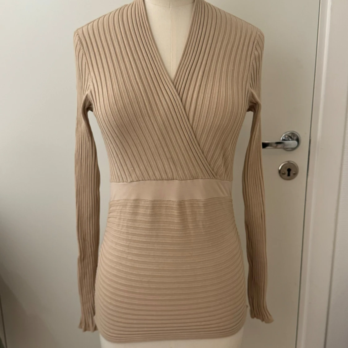 Beige omlottopp från Maruschka de Margo