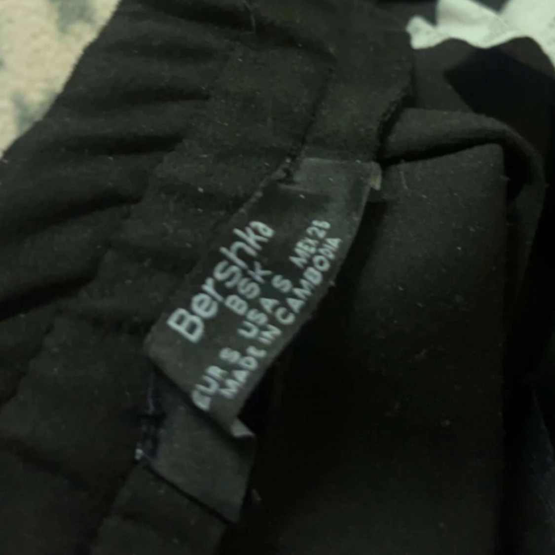 Svart kjol från Bershka - 2