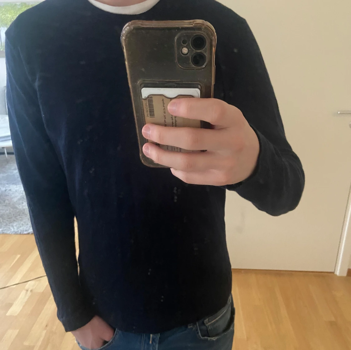 Mörkblå tröja från J.Lindeberg