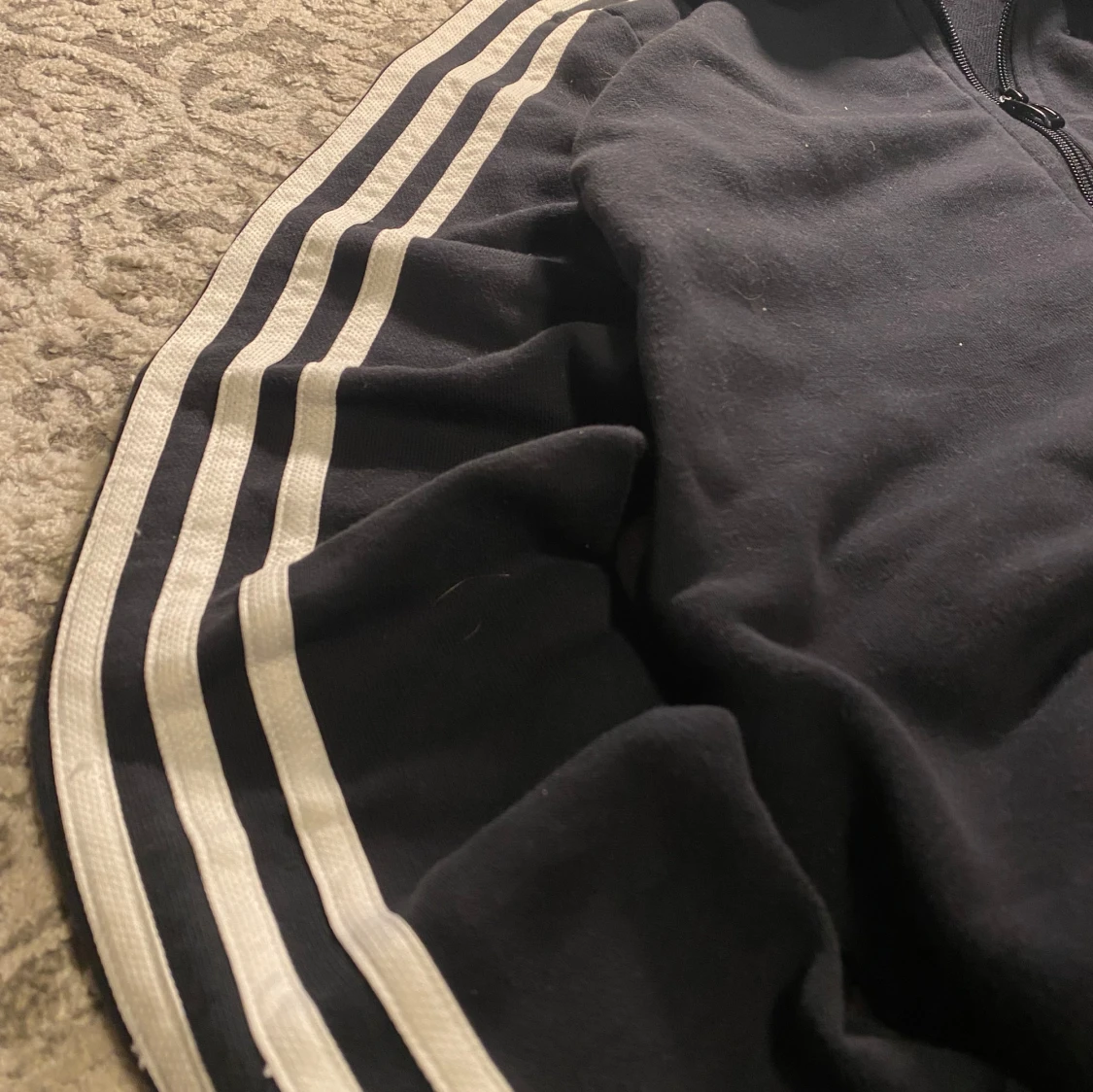 Retro Adidas Sweatshirt - 1