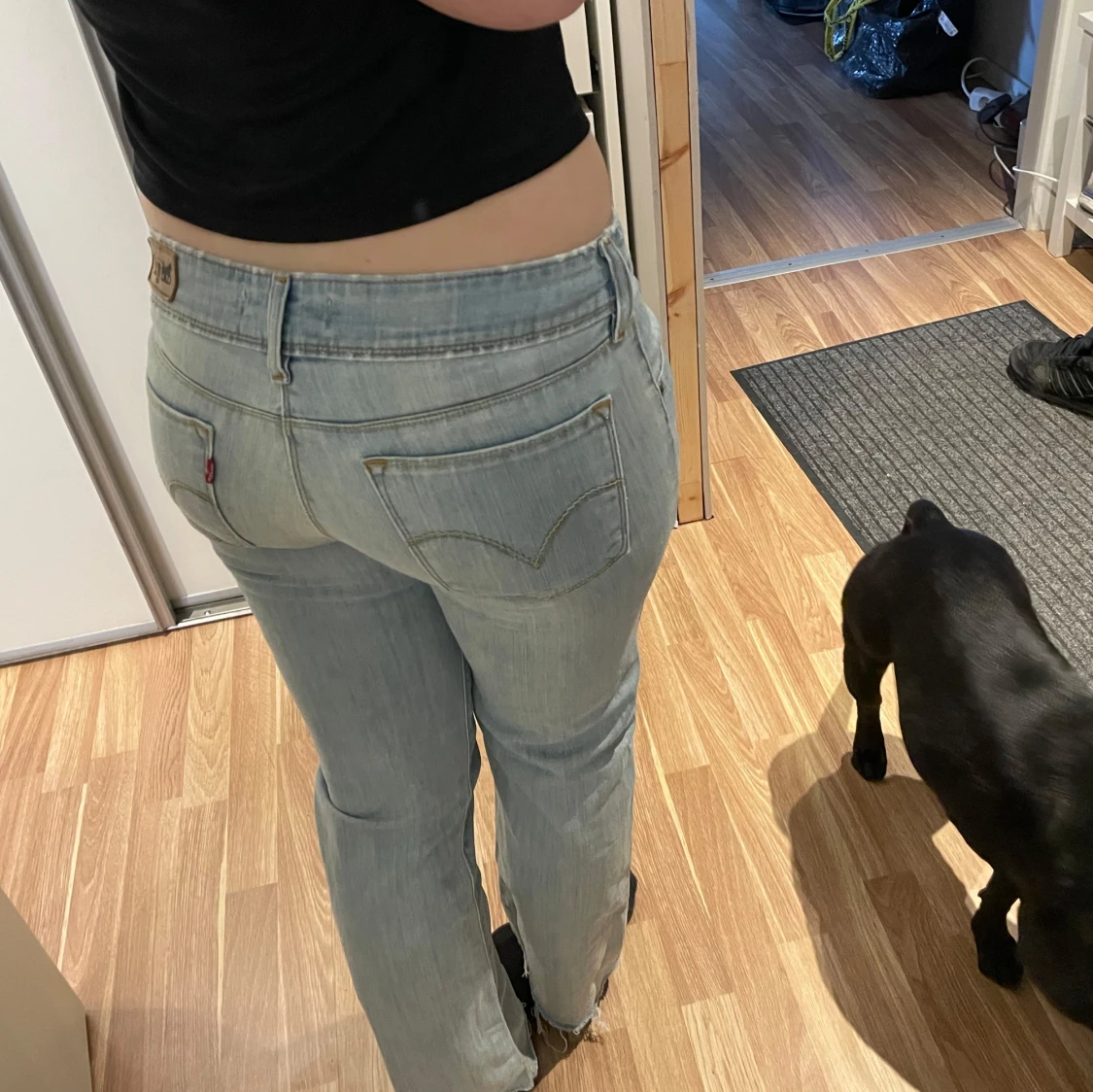 Ljusblå jeans från Levi's lågmidjade med bootcut  - 1