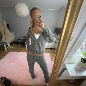 Grått mjukisset - Grått mjukisset från Cubus💞Passar storlek xs/s