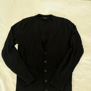 Flippa K tröja  - Snygg stickad Filippa K tröja/kofta. Size S bra skick 