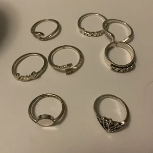 Ringar 8 st - Säljer lite ringar som jag köpte från plick från ett paket💕 