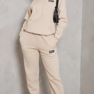 PLT mjukissett  - Säljer pga fel storlek, använt 2 gånger så jätte fint skick🥰storlek XS men passar även S