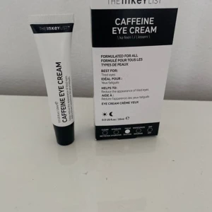 The inkey list caffein eye cream  - The Inkey List Caffeine Eye Cream är en ögonkräm som hjälper till att minska utseendet av trötta ögon.  för alla hudtyper  15 ml  köpt på Kicks