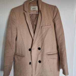 Beige kappa - Stradivarius strl s