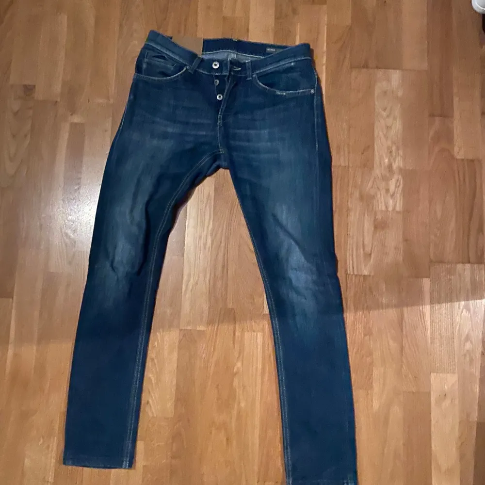 Dondup jeans i stl 31. Mycket bra skick! . Jeans & Byxor.