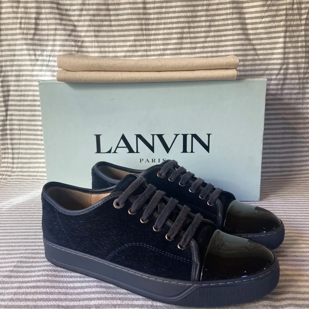 Lanvin intressekoll || strl uk 5 passar 40/41 || inga defekter || skick 9/10 box och dust bag medföljer || hör av er om ni har några funderingar🙌✌️    // Vidar . Skor.