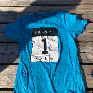 En t-shirt - Bara använd 1 gång