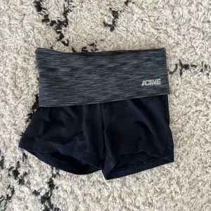 Tränings shorts  - Lågmidjade tränings shorts 