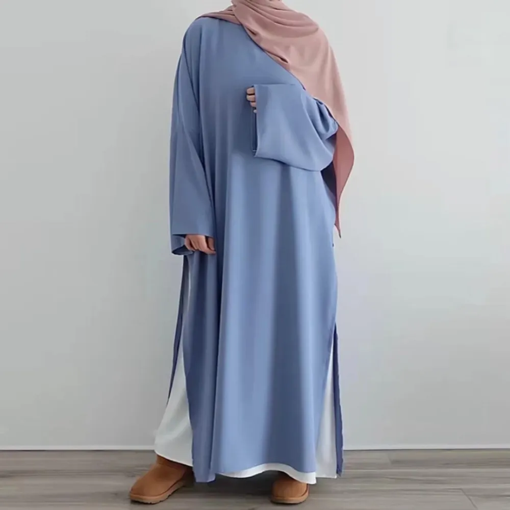 Abaya med slits . Klänningar.