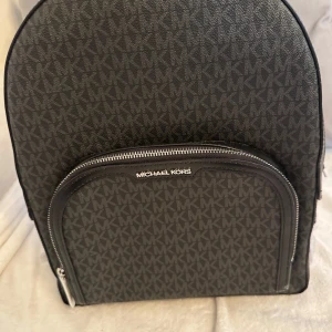 Mk ryggsäck  - Oanvänd Mk ryggsäck. Prislappen är kvar.  