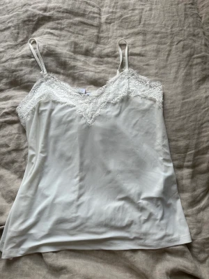 Linne  - Vitt linne i storlek s från newyorker 