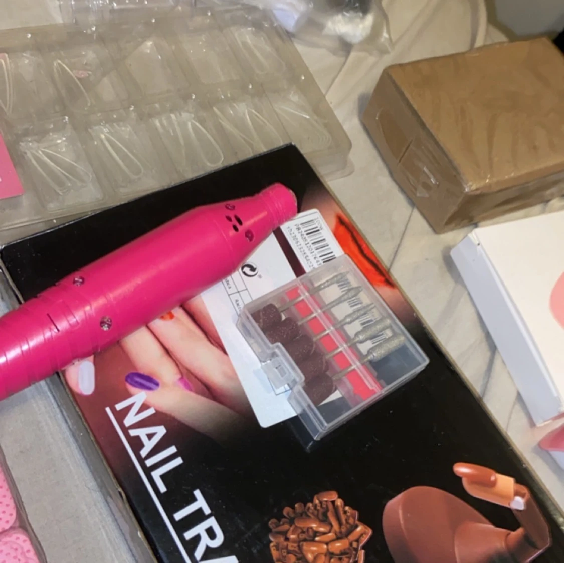 Nagelvårdspaket med LED-lampa och tillbehör - 4