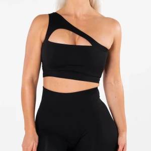 Sport-bh från Relode - Säljer min fina sport-bh från Relode i strl S.  Modellen heter Lumi top och är en stretchig modell med fina cut-out detaljer😍 I princip helt oanvänd därav i superbra skick!🖤✨