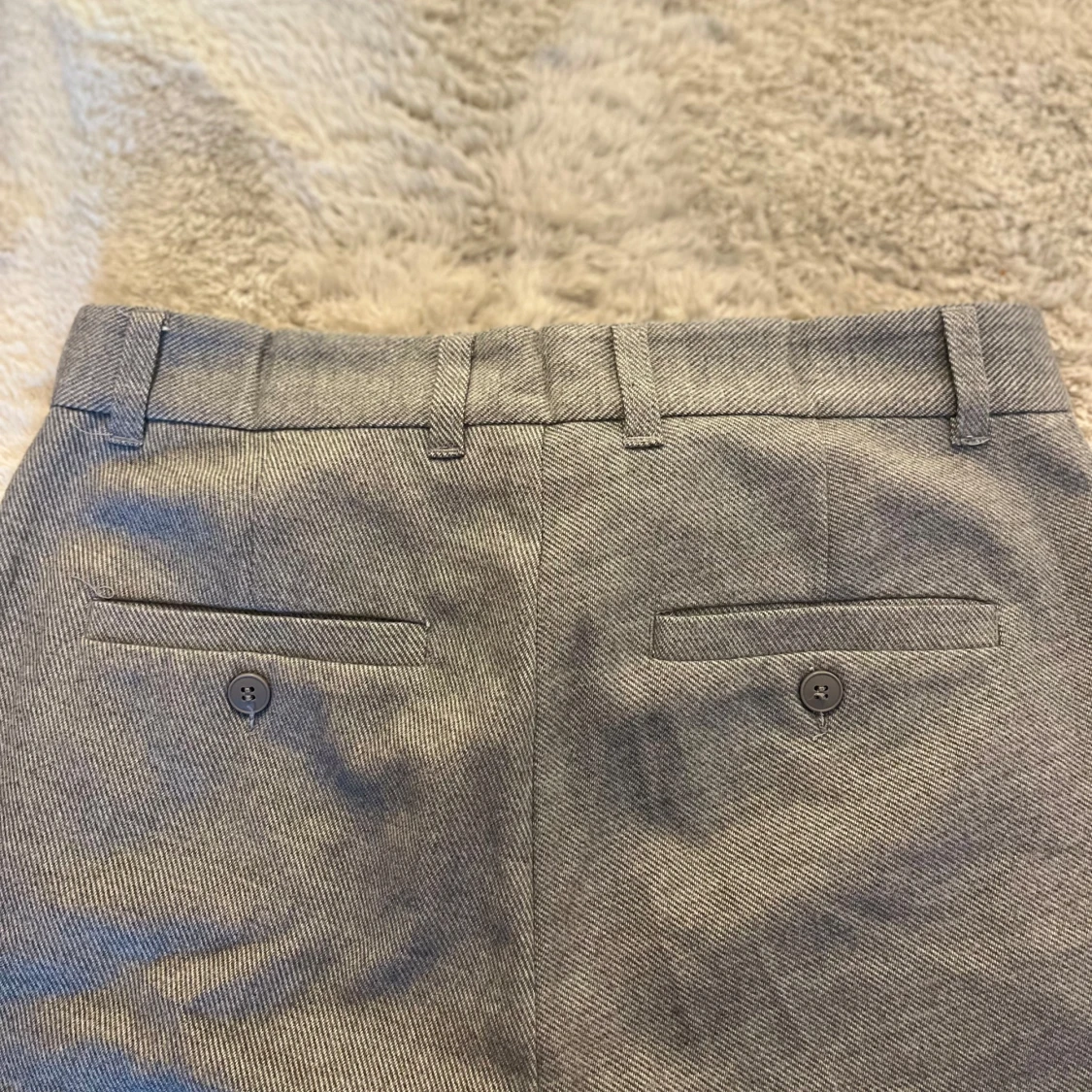 Grå kostymbyxor från Weekday - 2