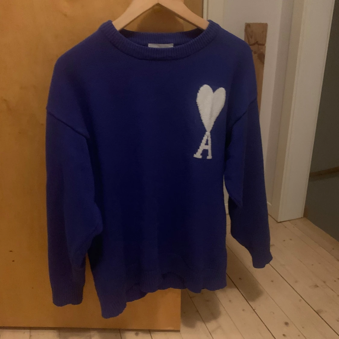 Mörkblå ami Paris tröja