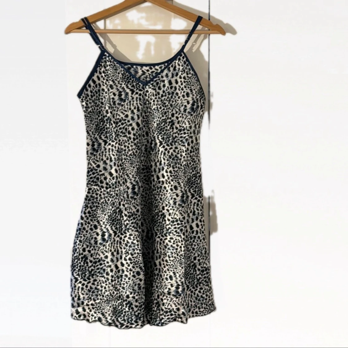 Leopardmönstrad nattlinne