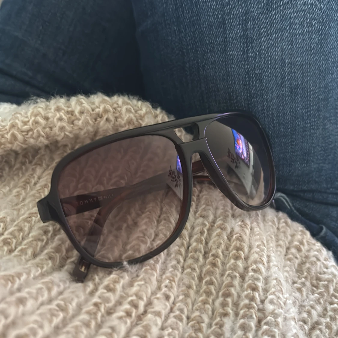 Bruna solglasögon från Tommy Hilfiger - 3