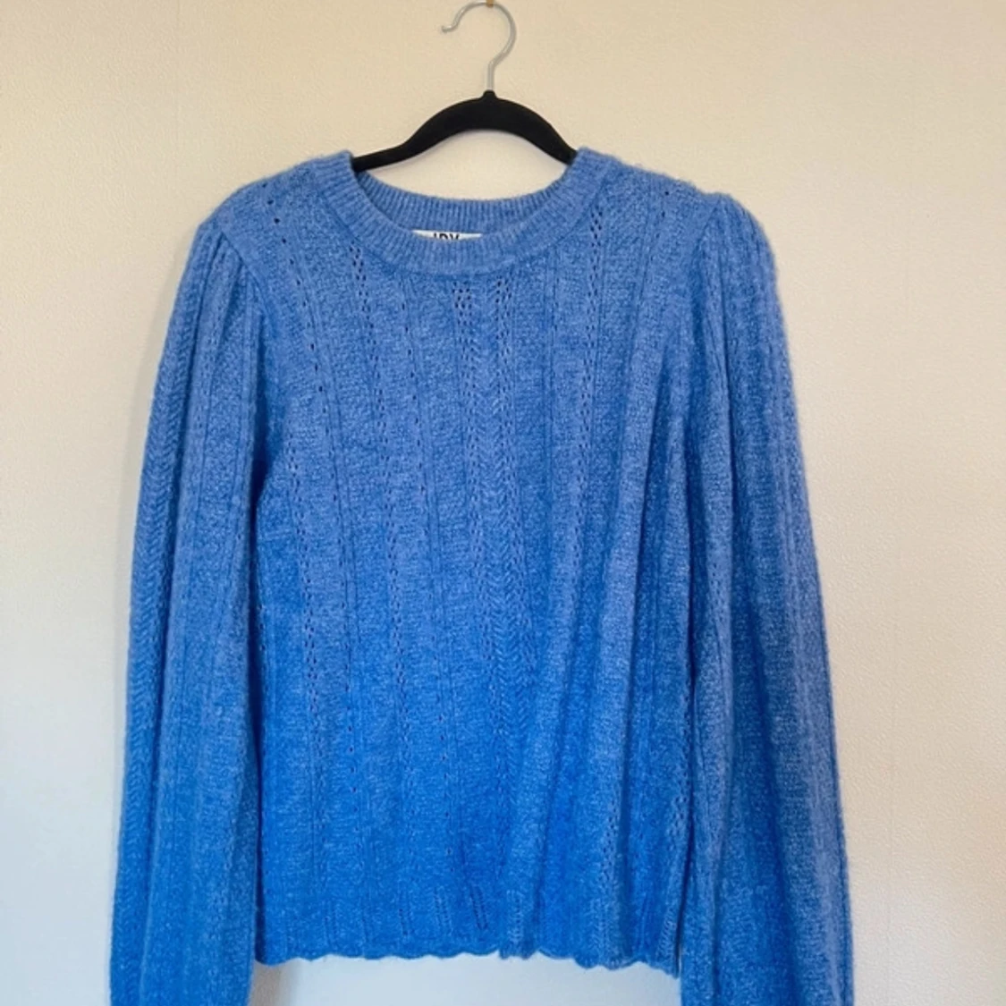Blå stickad tröja från JDY