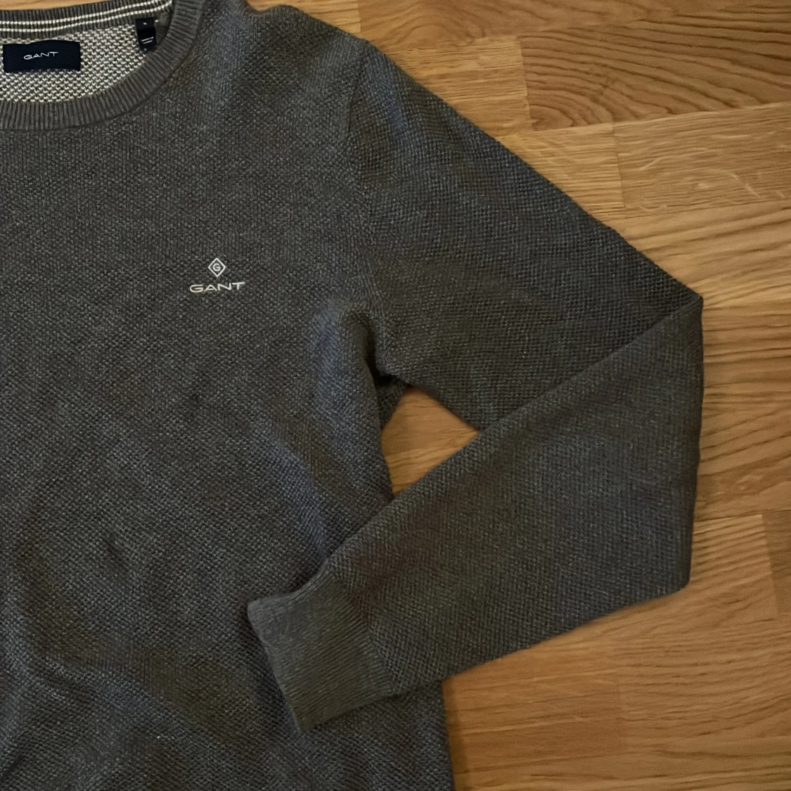 Grå tröja från GANT - 2