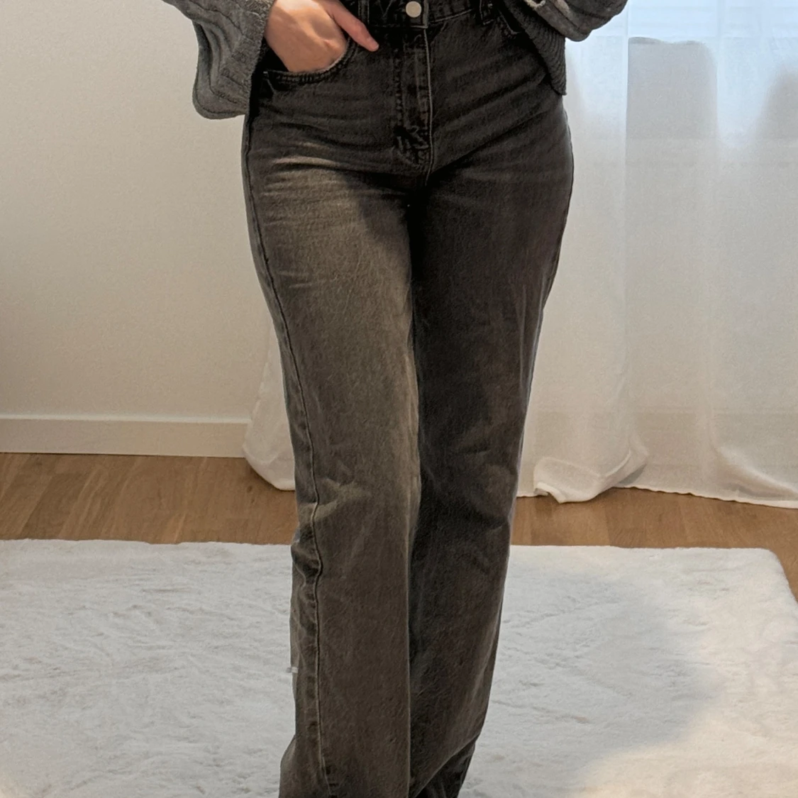 Grå jeans i rak modell - 92