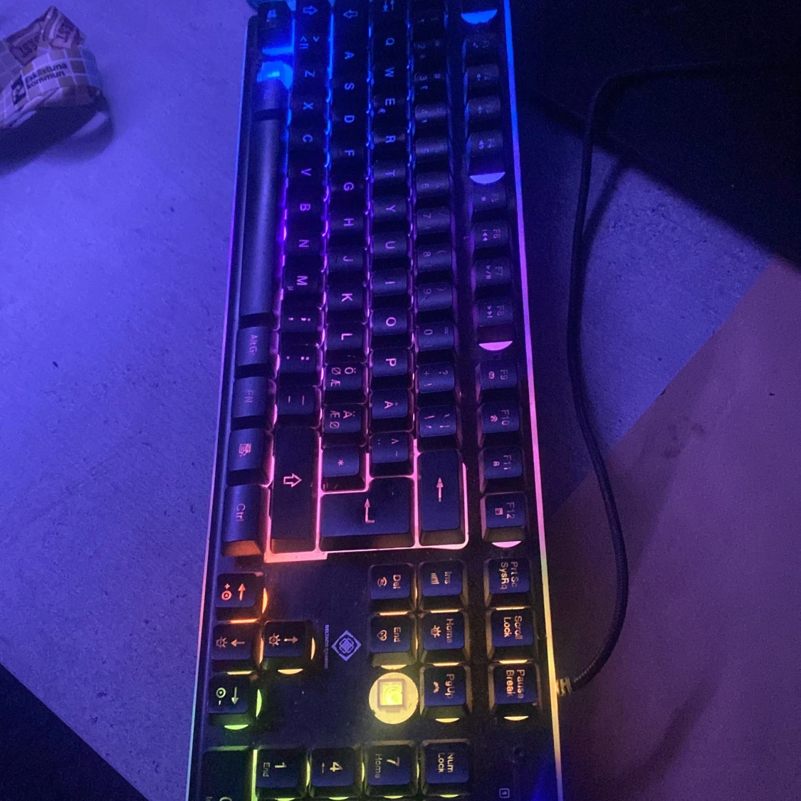 Säljer kibord gaming