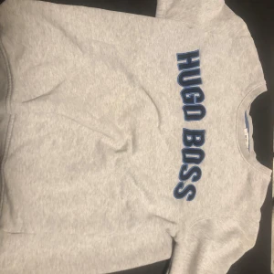 Hugo boss tröja  - Storlek xs