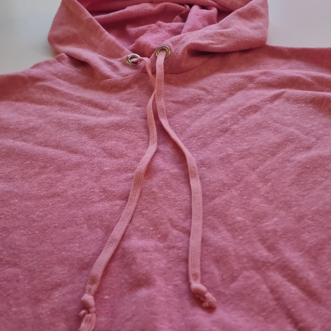 Rosa hoodie från H&M Divided - 92